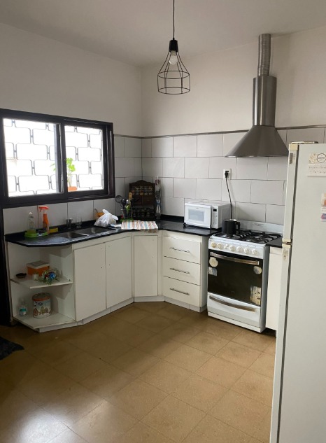 VENDO CASA EXCELENTE UBICACION CENTRO MONTE CRISTO - Imagen 3